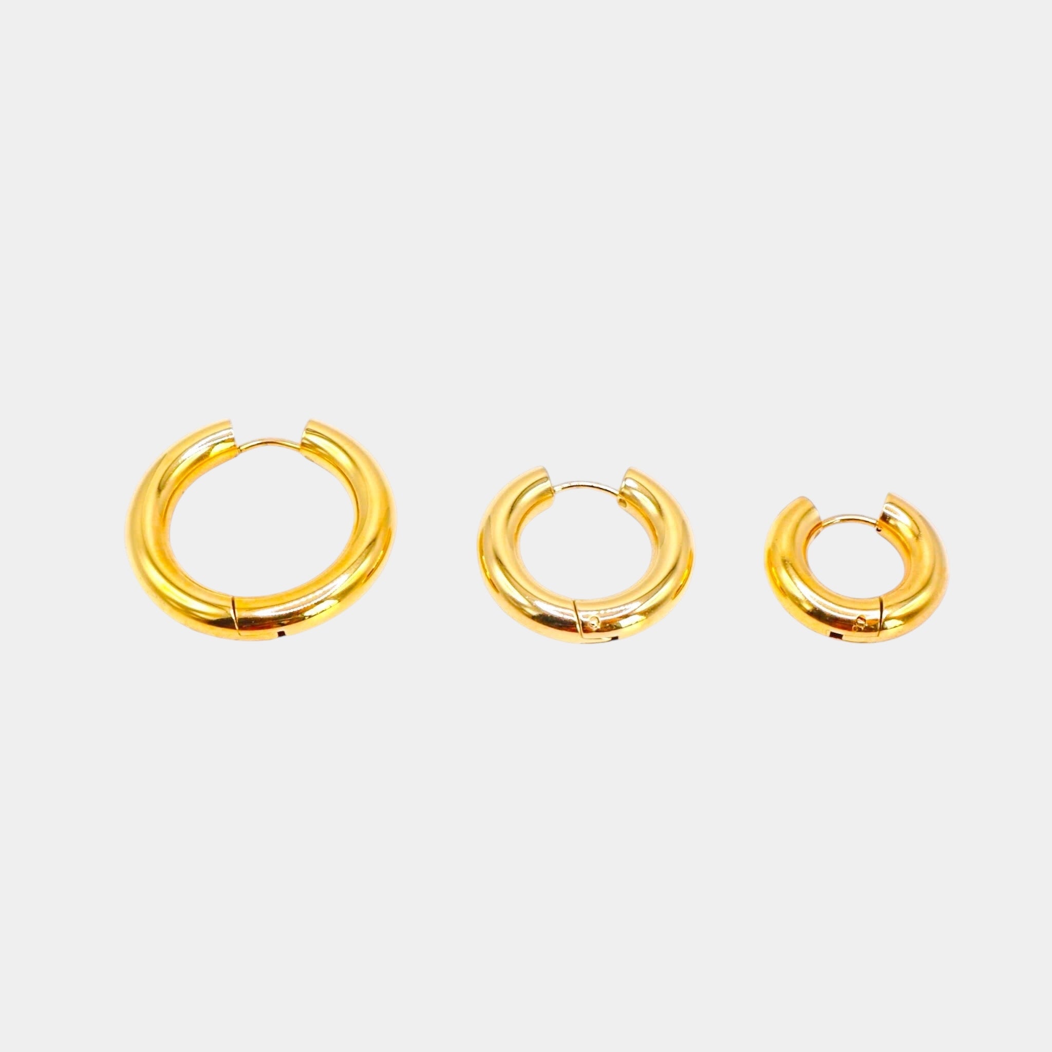 Chloe 2.1 cm gold hypoallergenic hoops front photo 