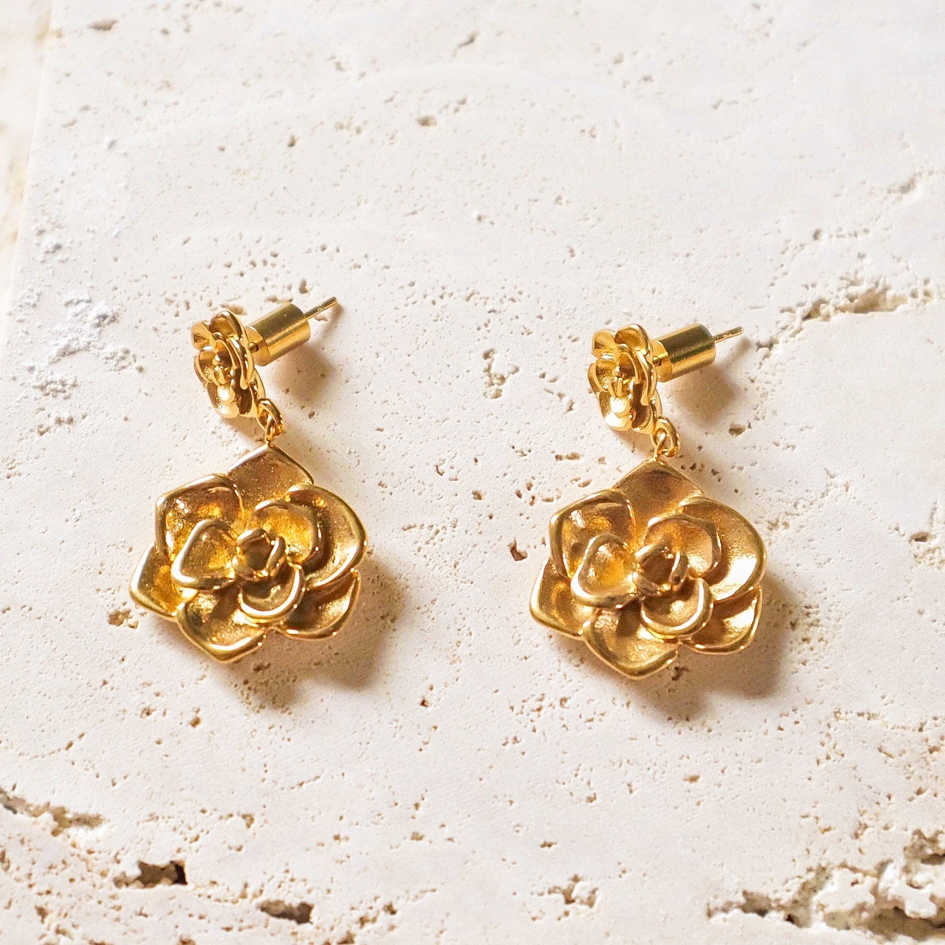 18k gold stainless steel hypoallergenic tarnish free rose drop earrings flower on rocks